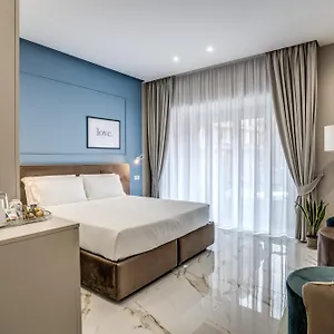 The Oasis Naples