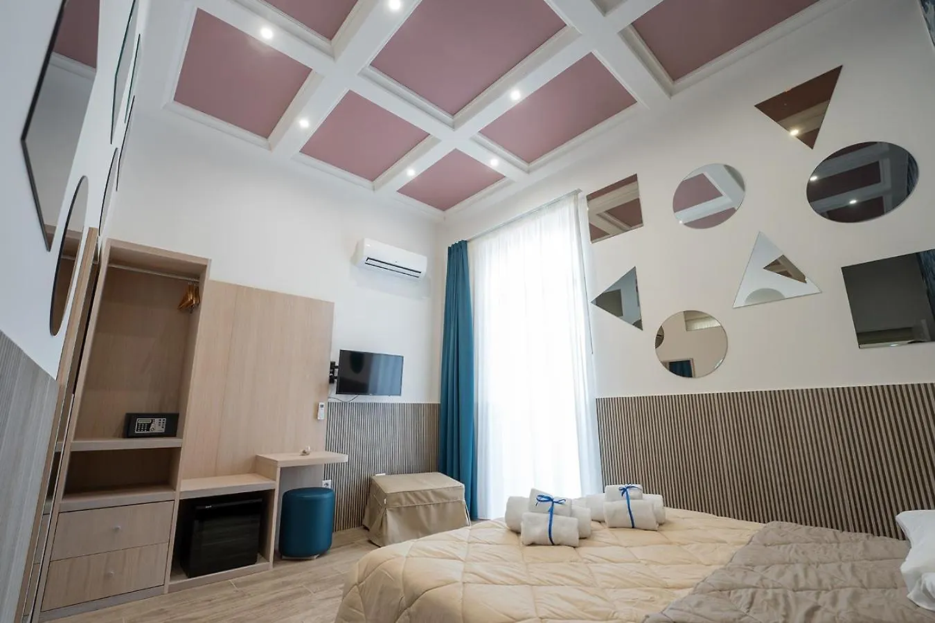 Affittacamere Hotel Hr Boutique Porto, Napoli Centro, By Clapa Group