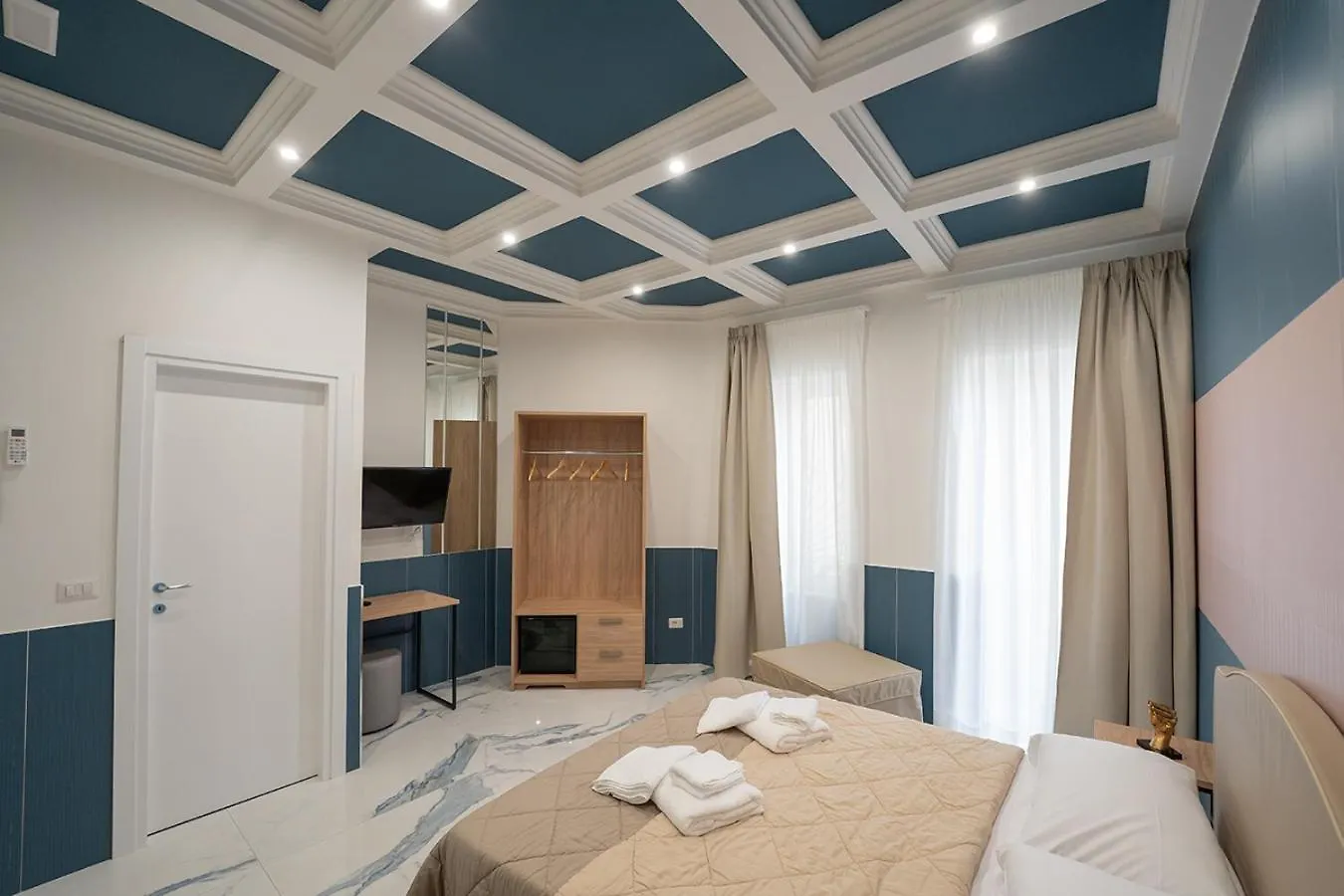 Affittacamere Hotel Hr Boutique Porto, Napoli Centro, By Clapa Group
